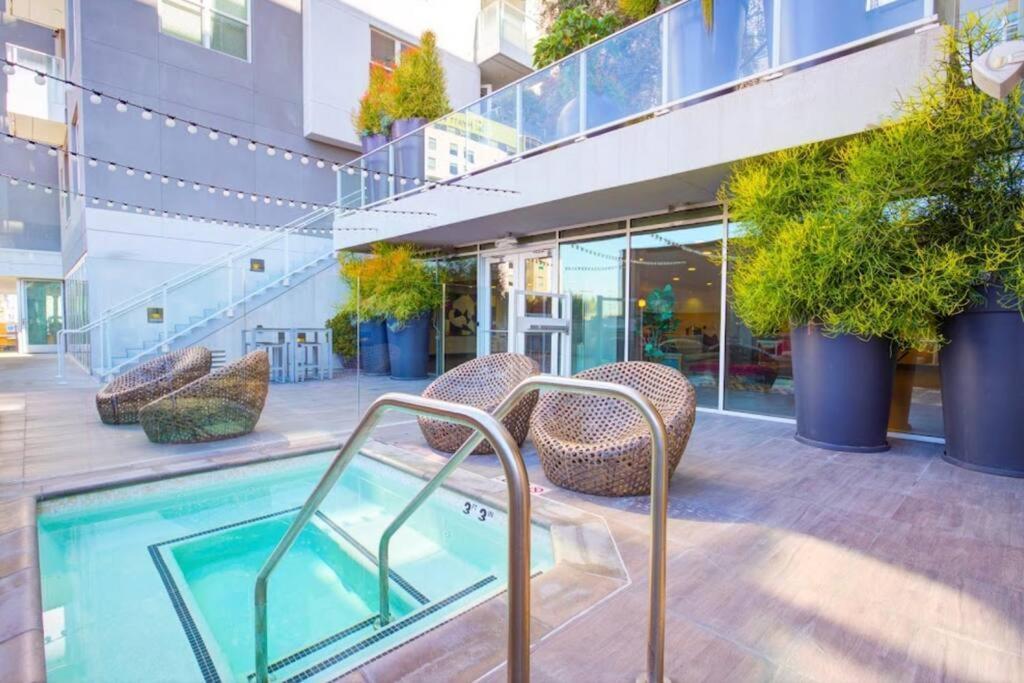 Centrally Located Apartments With Free Parking Glendale Exterior foto